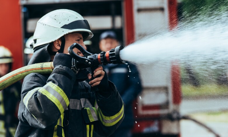 Feuerwehr im Löscheinsatz © Envato Elements